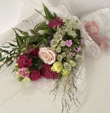 Seasonal flower wrap